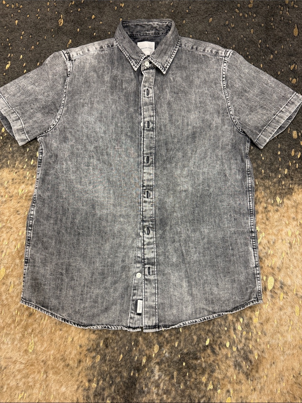 American Eagle Outfitters Washed Grey Short-Sleeve Button-Down Shirt